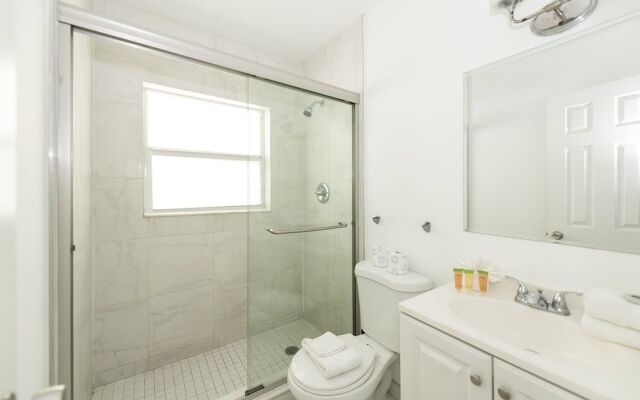 Sofi Beach Apartment