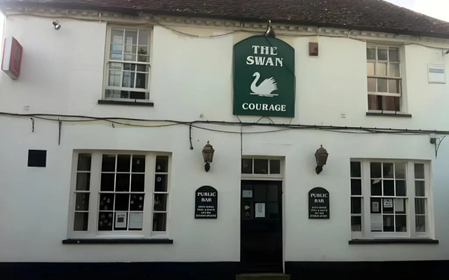 Swan Inn, Heathrow Airport