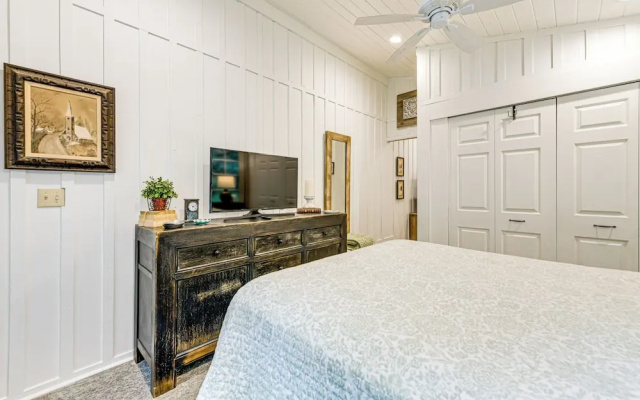 Highlands Vacation Rental - Walk to Main St!