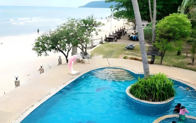 Talkoo Beach Resort Khanom