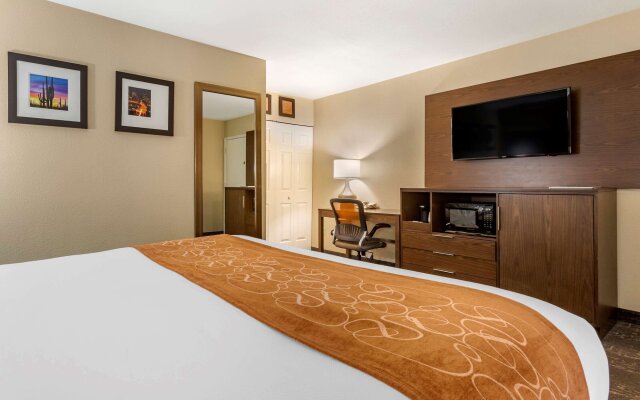 Comfort Suites at Sabino Canyon