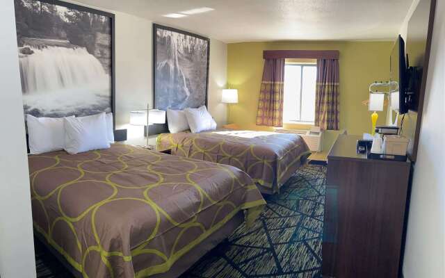 Super 8 by Wyndham York NE