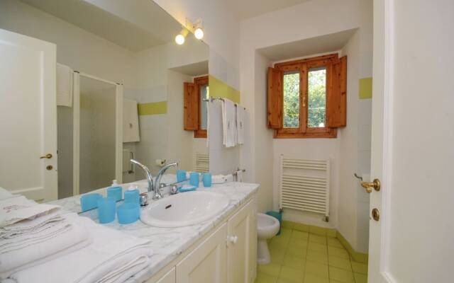 Sprawling Villa with Breathtaking Views in Emilia-Romagna