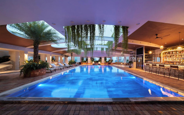 Silverland May Hotel