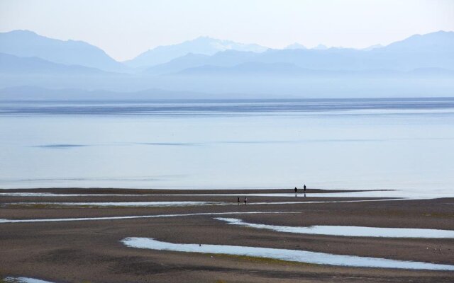 Madrona Beach Resort