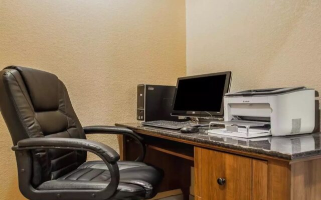 Suburban Studios Fort Dodge