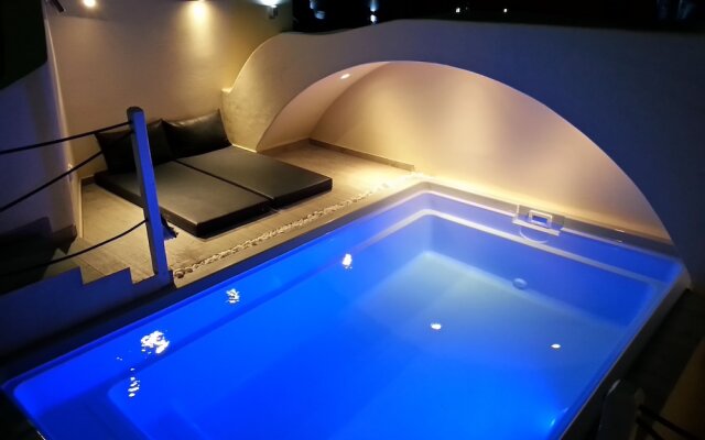 Alizea Villas  & Suites