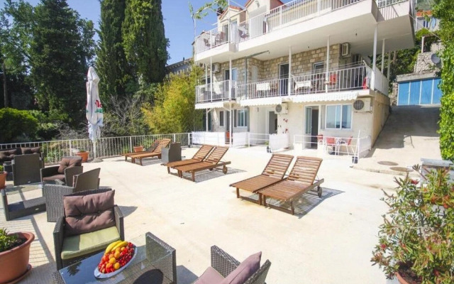 Apartment Lo-mar
