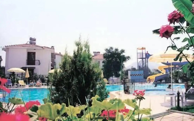 Blue Pearl Hotel & Apartments