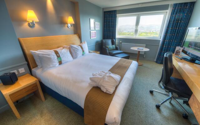 Holiday Inn Edinburgh by IHG
