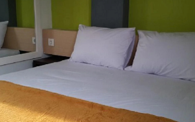 Save Hotel