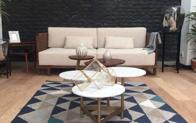 Unique Roma Town House by Mr.W