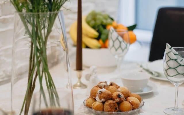 Apartment and Room Old Town