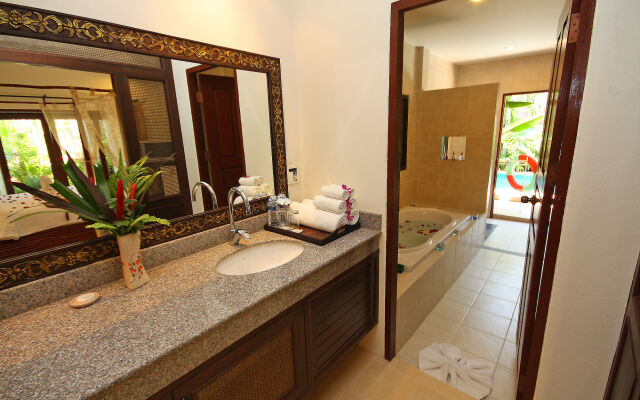 Villa Raya Private Pool Villas Resort