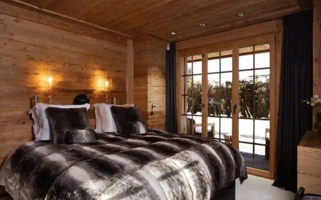 Spacious Chalet With Private Pool