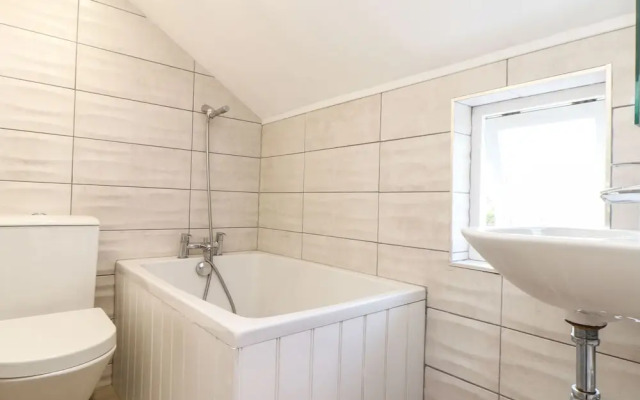 2 Chapel Place