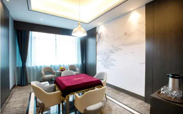 Yangzi International Hotel