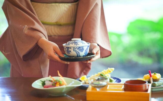 Yufuin Hotel Shuhokan