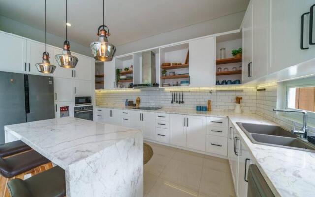 Villa Ammanya - Modern 3-bedroom luxury villa in amazing location!