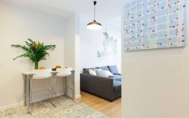 Perfectly located 4-bed 4-bath apartment in Barcelona 2-1