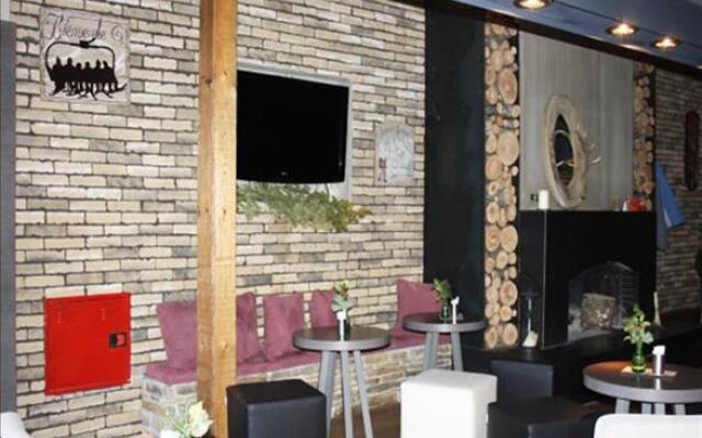 Naousa Natura Mountain Sports Hotel