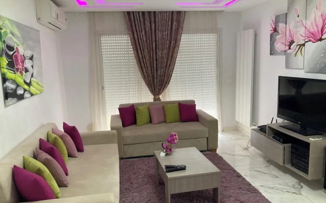 Cosy Flat for Your Honeymoon