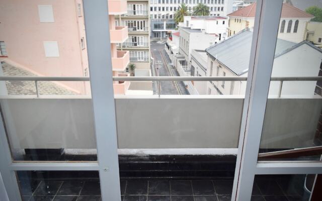Studio Apartment With Balcony in Central Business District