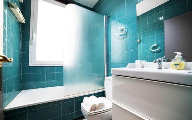 Bright apartment in Historical City Center