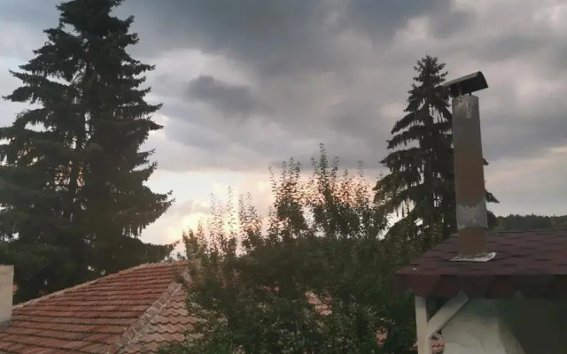 Parlapanovi Guest House