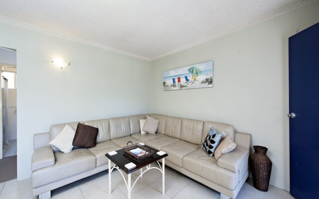 Shoal Towers, Unit 2/11 Shoal Bay Road