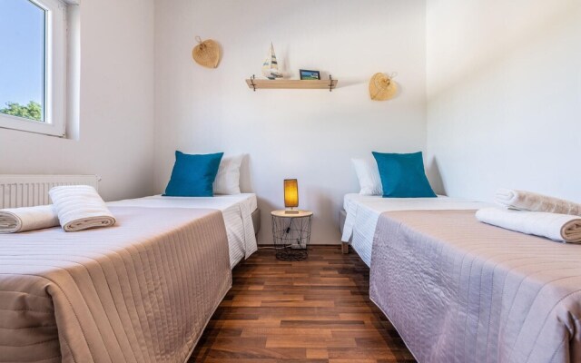 Beautiful Apartment in Vrana With Wifi and 2 Bedrooms
