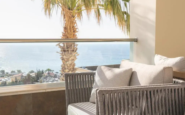 Grand Blue Beach Hotel