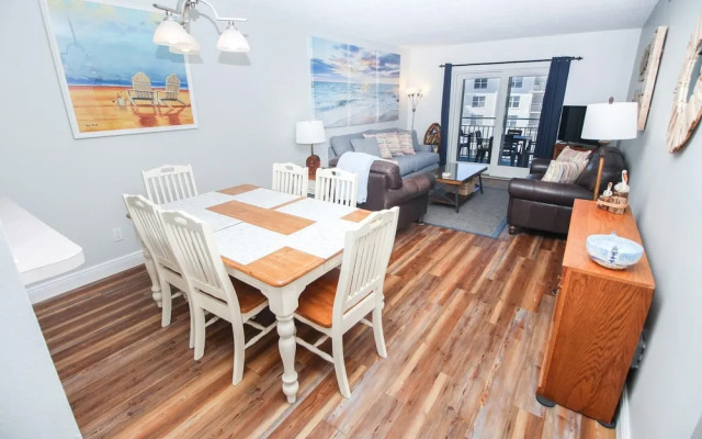 Sea Coast Gardens III 409