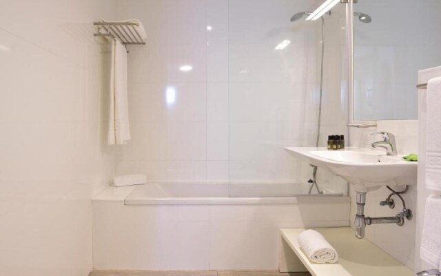 Aqualuz Lagos Grand One Bedroom Apartment Pool View