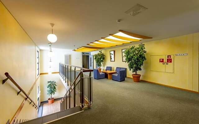 Axxe Hotel Dresdner Tor