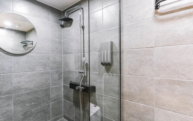 Pyeongtaek Godeok Richstay Hotel