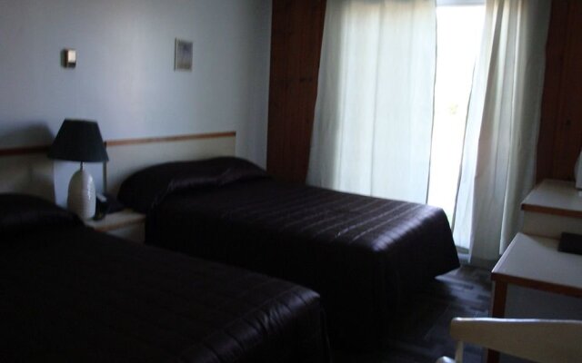 Hï¿½tel-Motel Le Beach