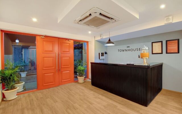 OYO Townhouse 166, Sector 38, Gurgaon