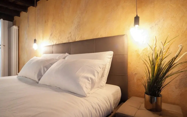 navona jacuzzi apartment