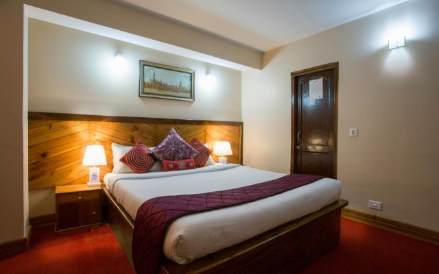 Hotel Golden Sunrise & Spa – Guest Rooms – Pelling