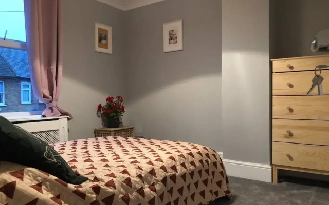 Double bedroom near Heathrow