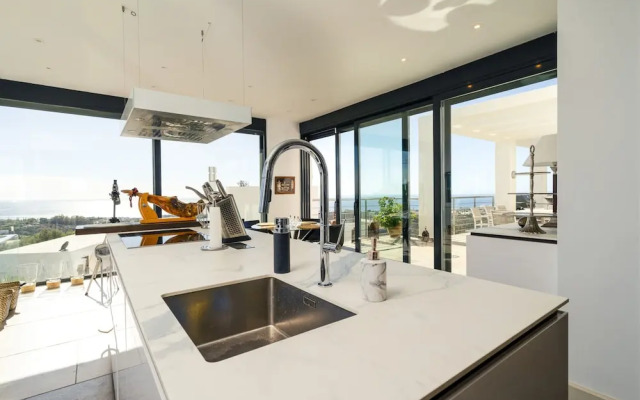 Lavish Villa With Private Pool