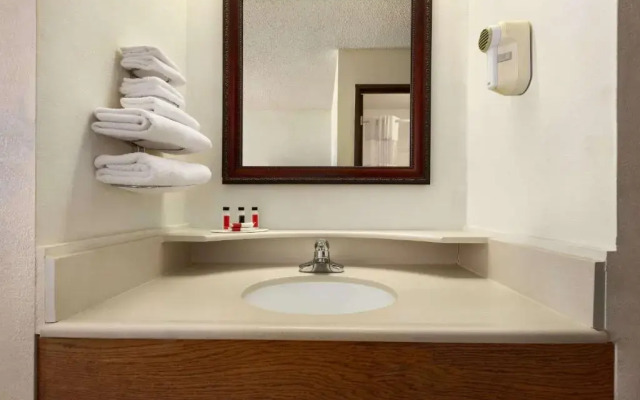 Days Inn Eagle River