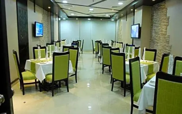 Al Hayat  Suites
