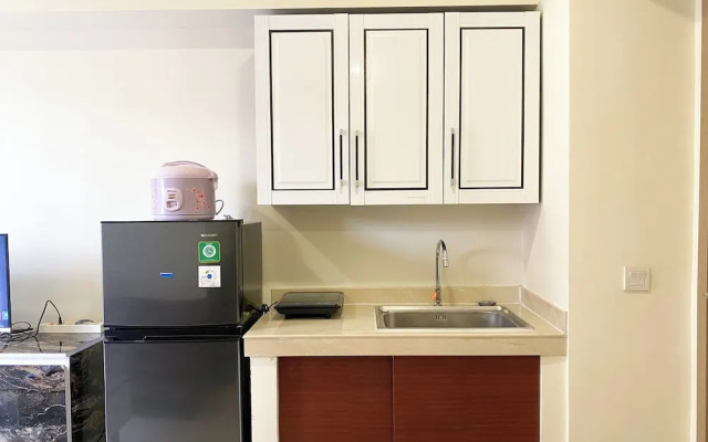 Homey And Warm 2Br At Meikarta Apartment