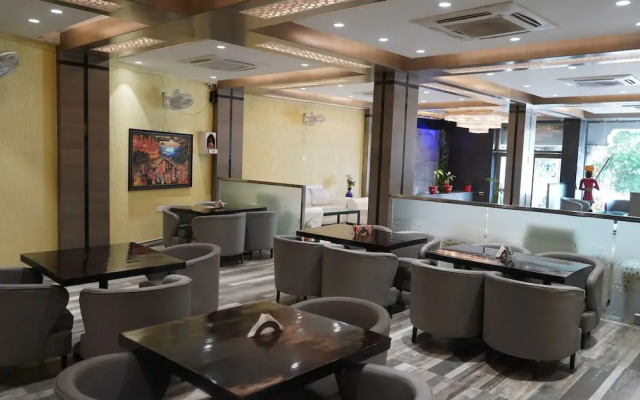 OYO 15556 Hotel Wind Palace
