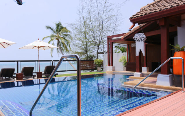 Pao Jin Poon Beach Front Villa