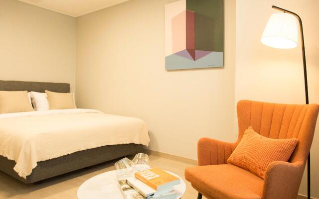 Celebstay Songdo Halla Western Park