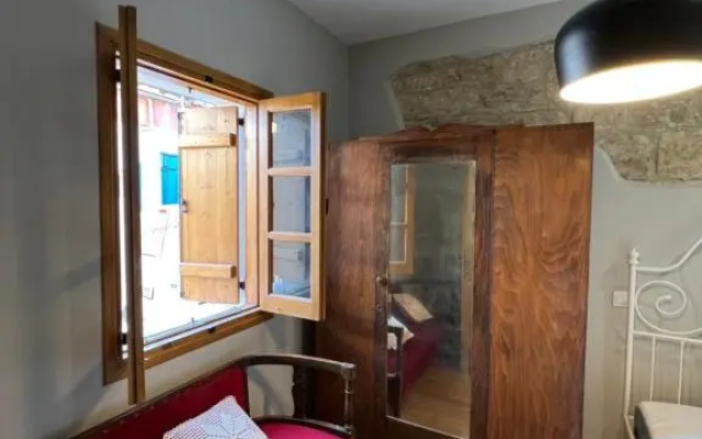 Eftis - Renovated Traditional House