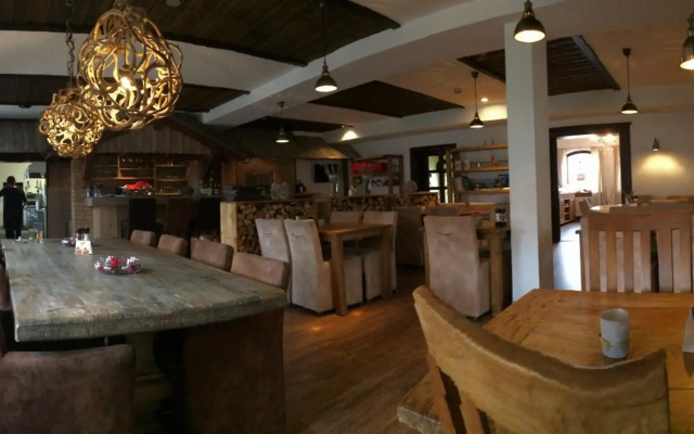 Alpinhotel INzeller